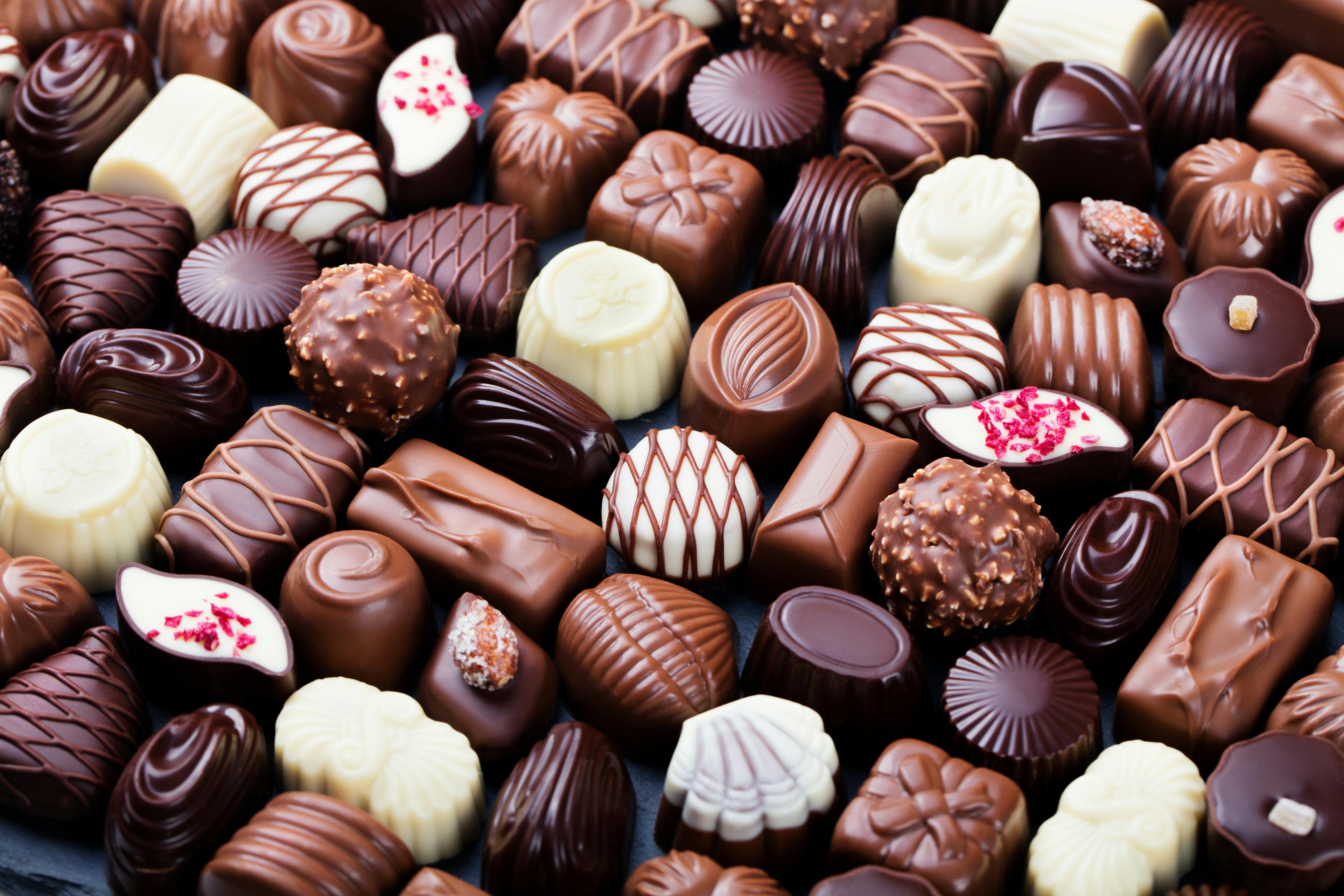 Praliner, julgodis, choklad, palmolja, snacks, chokladgodis, julmat, julen, påsk, snacks, chokladask, pralin