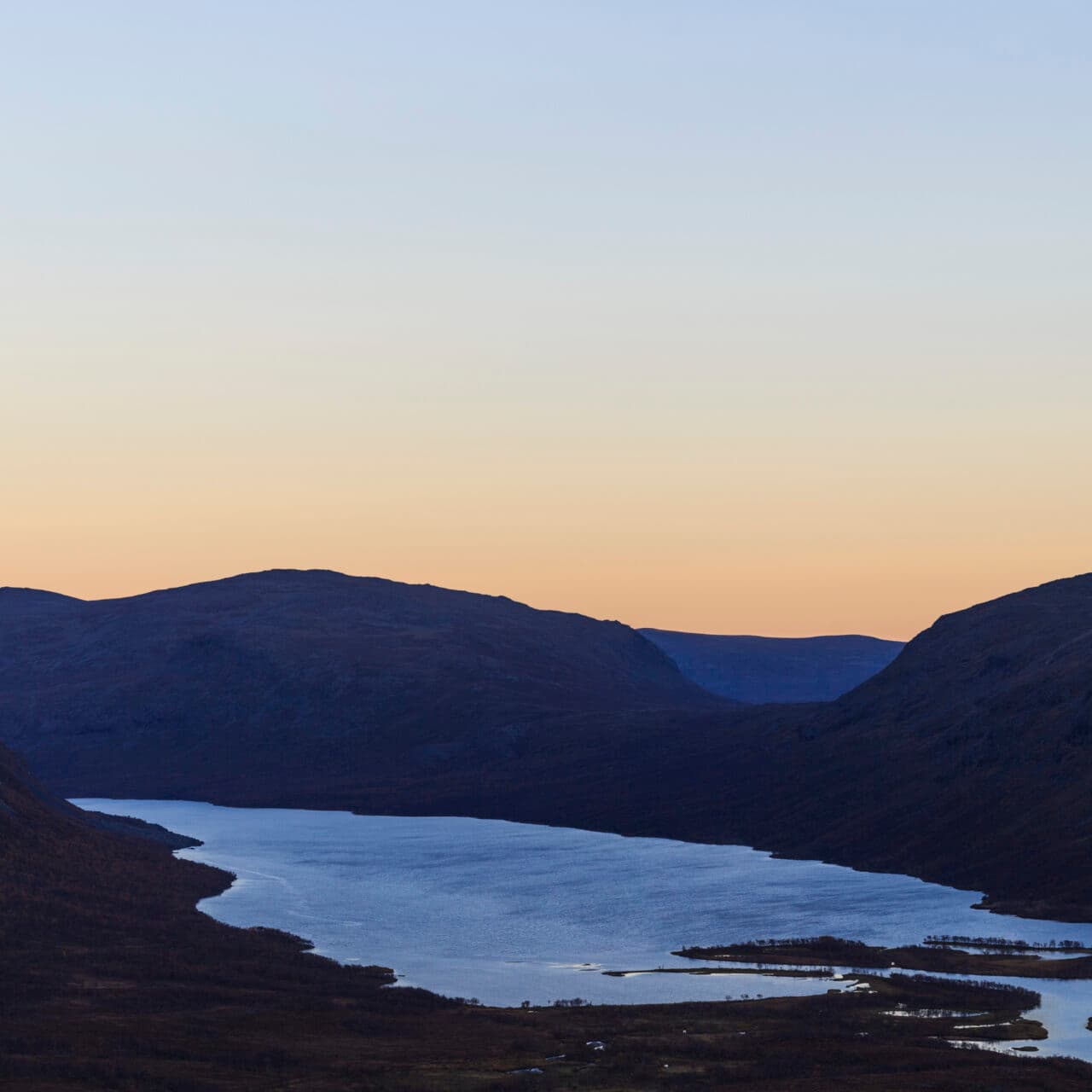 Abisko,svart,solnedgång,berg,moln,kväll,solnedgång