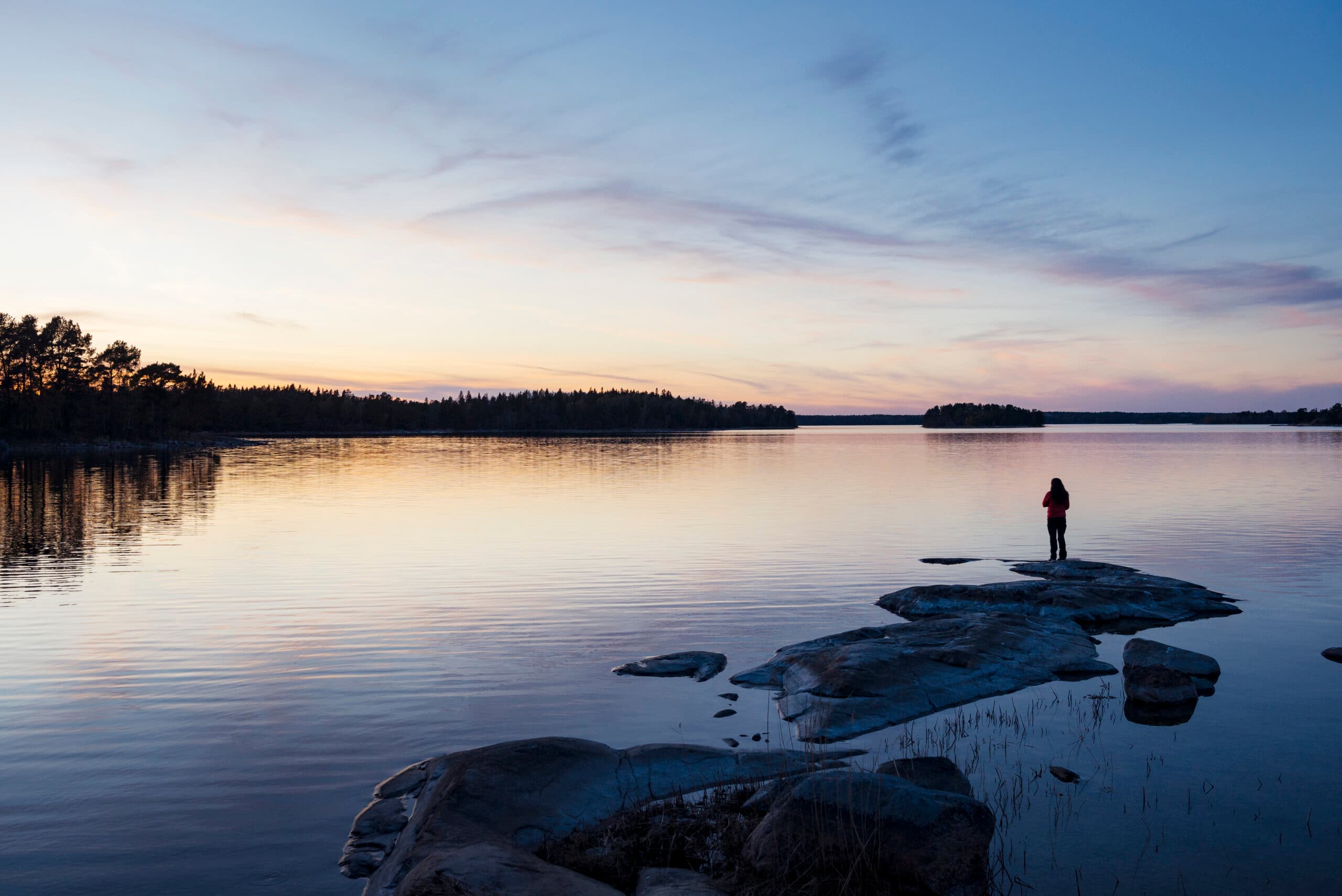 atmospheric, beach, calmness, color image, darkness, dusk, Europe, evening, freedom, holiday, horizon, horizontal, landscape, leisure, life in nature, nature, nature reserve, one person only, outdoors, reflection, Roslagen, Scandinavia, scenic, sea, silhouette, sky, spring, standing, Stockholm, sunset, Sweden, the Baltic Sea, tourism, tourist, water, woman, solnedgång, vatten, sommar, hav, sjö, klippor, siluett, horisont,