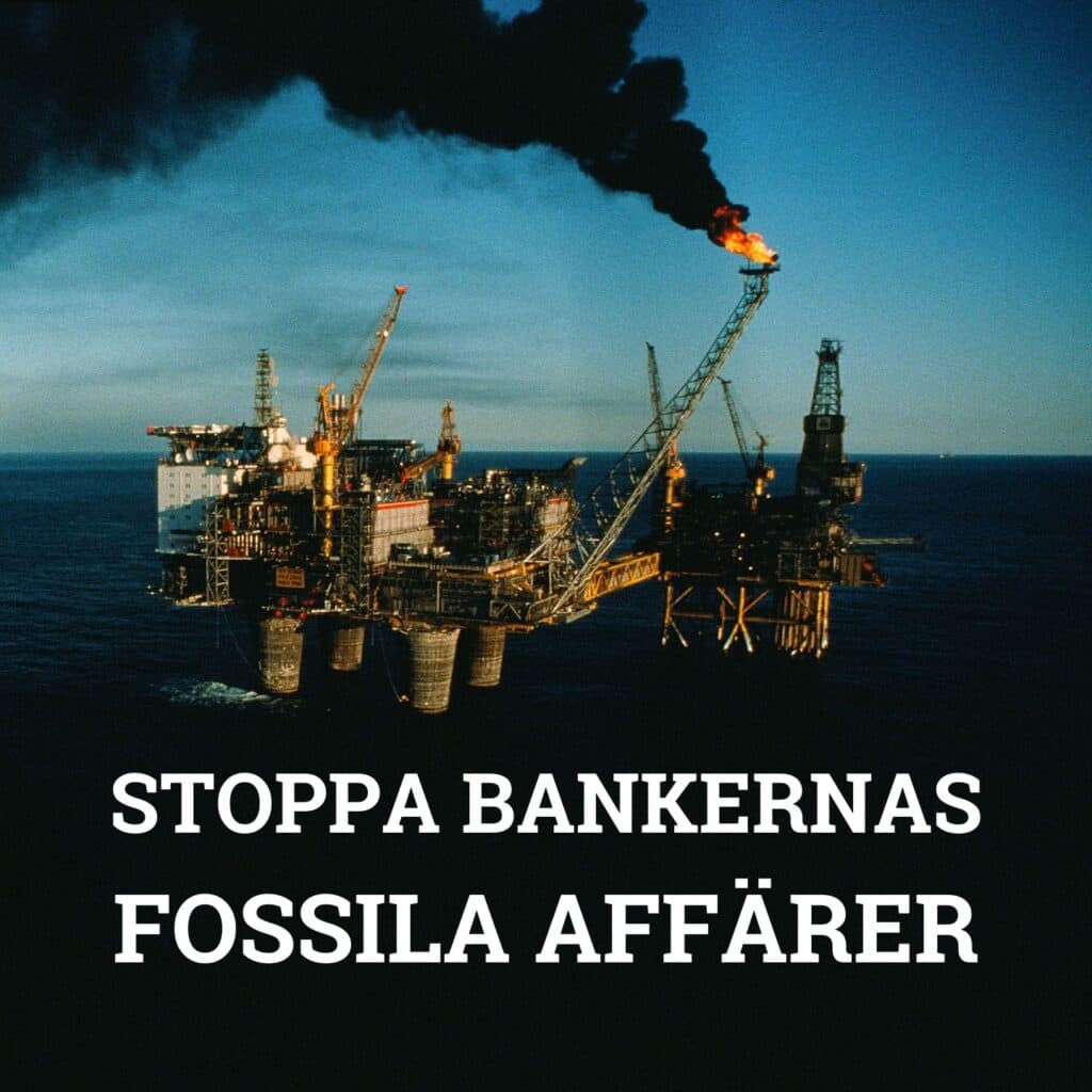 Oljeplattform till havs med en brinnande gasflamma och tjock svart rök. Över bilden syns den vita ...